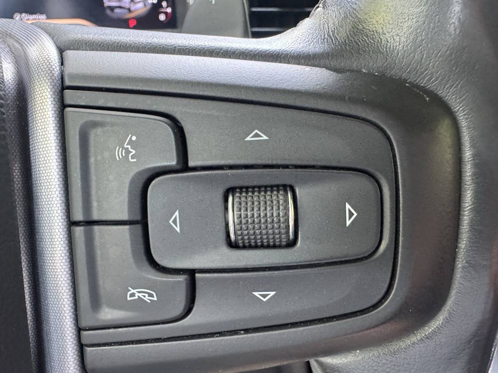 2022 GMC Sierra 1500 — photo 23 of 41