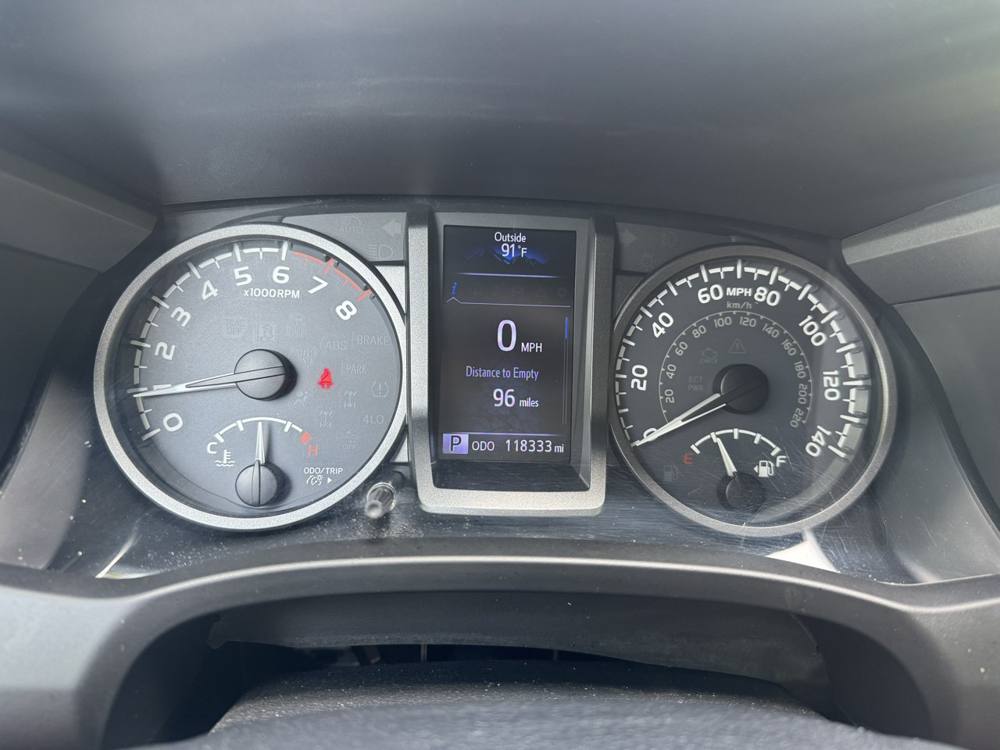 2019 Toyota Tacoma 4WD — photo 27 of 42