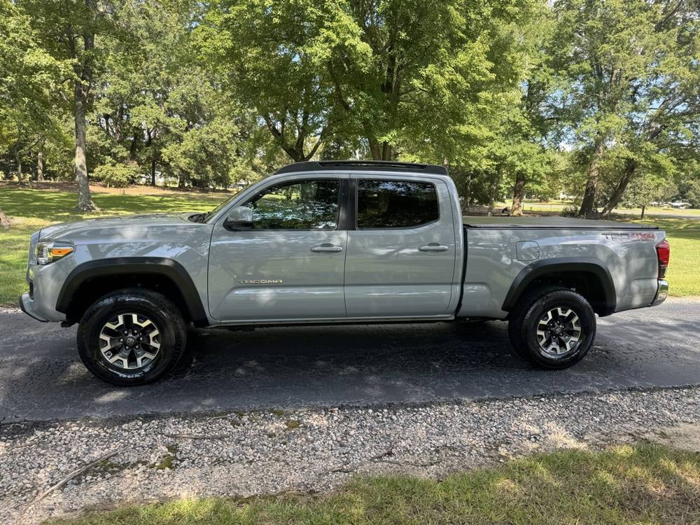 2019 Toyota Tacoma 4WD — photo 3 of 42