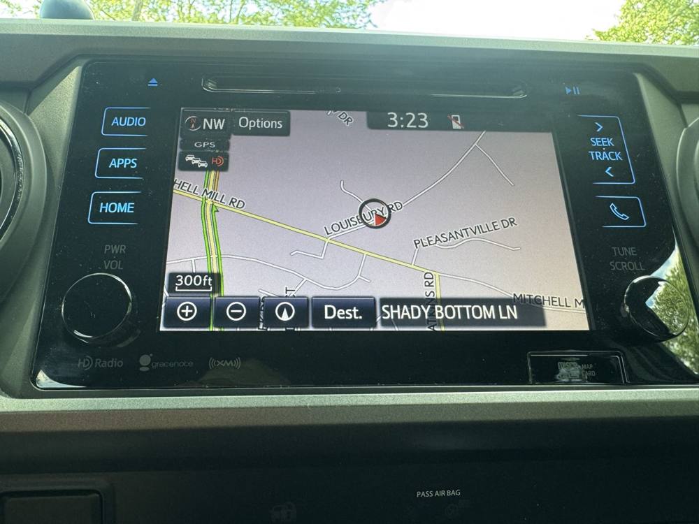 2019 Toyota Tacoma 4WD — photo 33 of 42