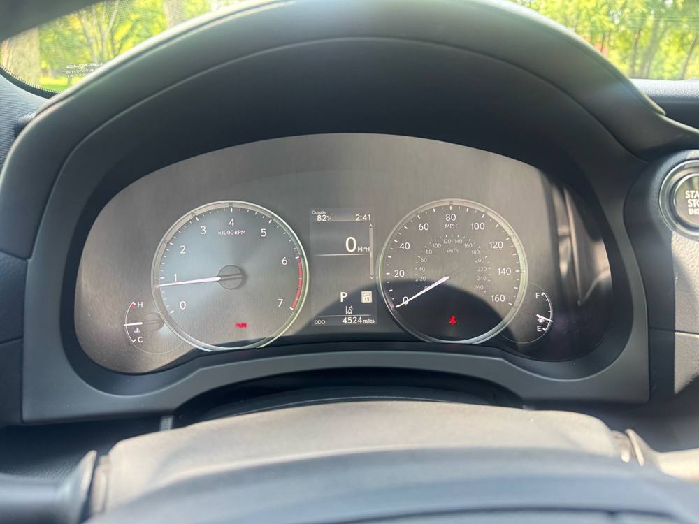 2023 Lexus IS — photo 14 of 42