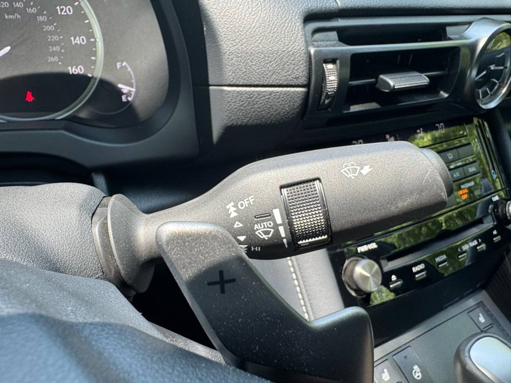 2023 Lexus IS — photo 19 of 42