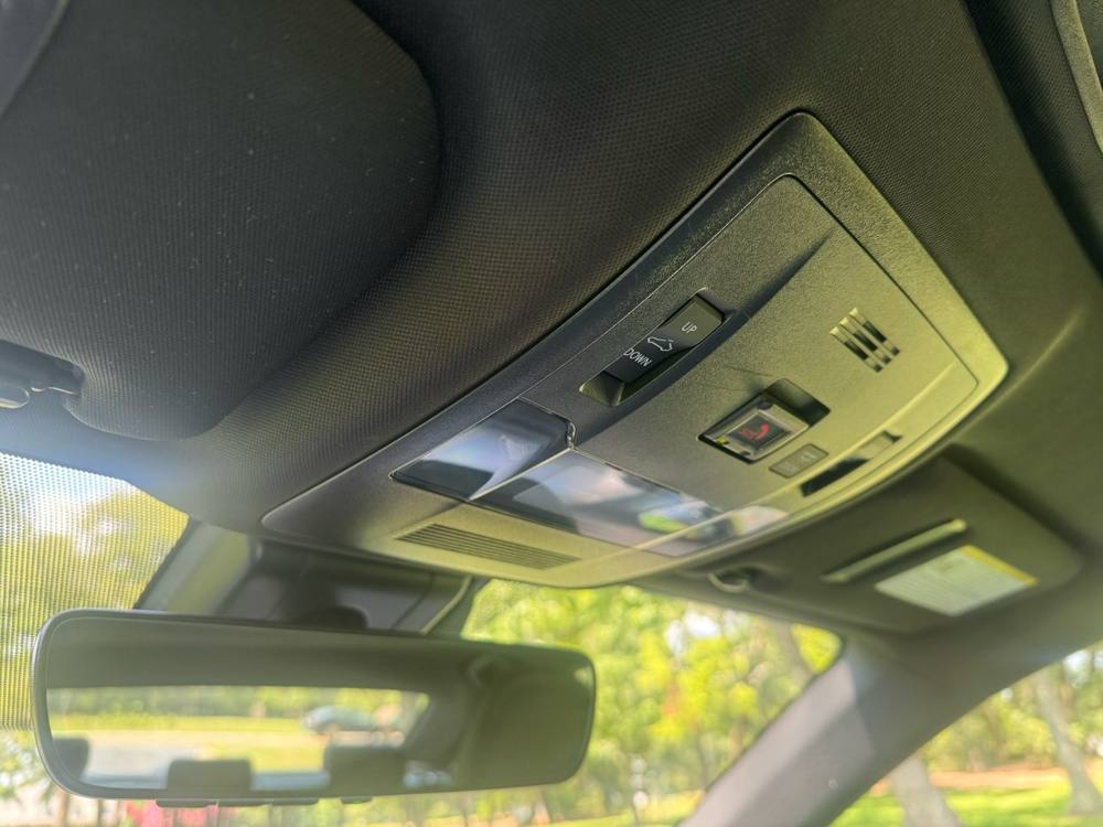 2023 Lexus IS — photo 27 of 42