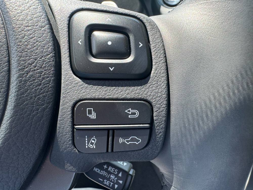 2023 Lexus IS — photo 33 of 42