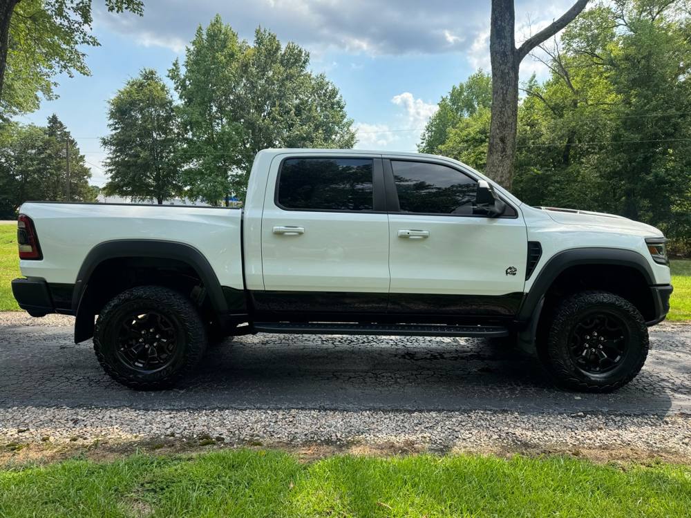 2022 RAM 1500 — photo 8 of 59