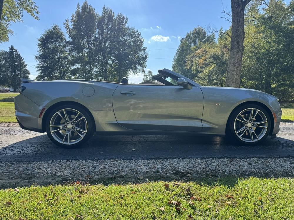 2023 Chevrolet Camaro — photo 10 of 44
