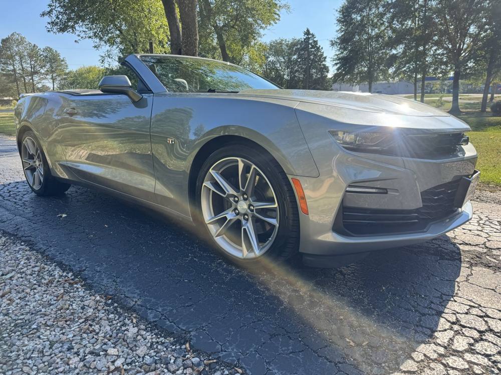 2023 Chevrolet Camaro — photo 11 of 44
