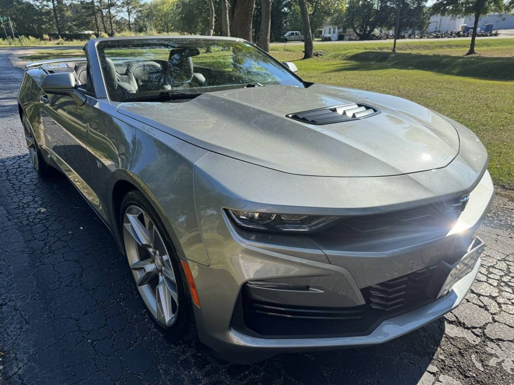 2023 Chevrolet Camaro — photo 13 of 44