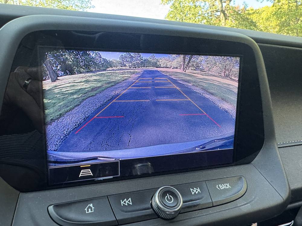 2023 Chevrolet Camaro — photo 30 of 44