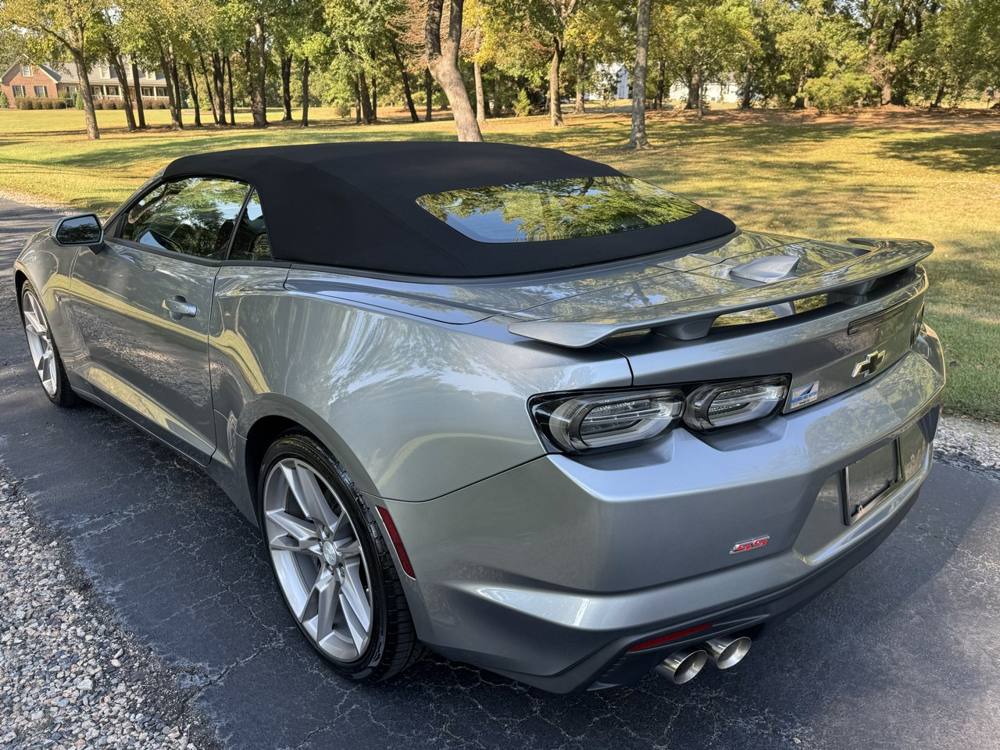 2023 Chevrolet Camaro — photo 37 of 44