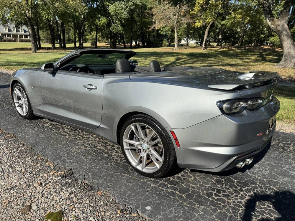 2023 Chevrolet Camaro — photo 5 of 44