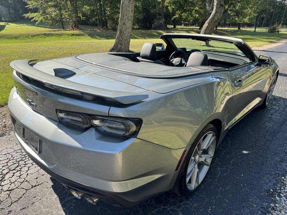 2023 Chevrolet Camaro — photo 9 of 44