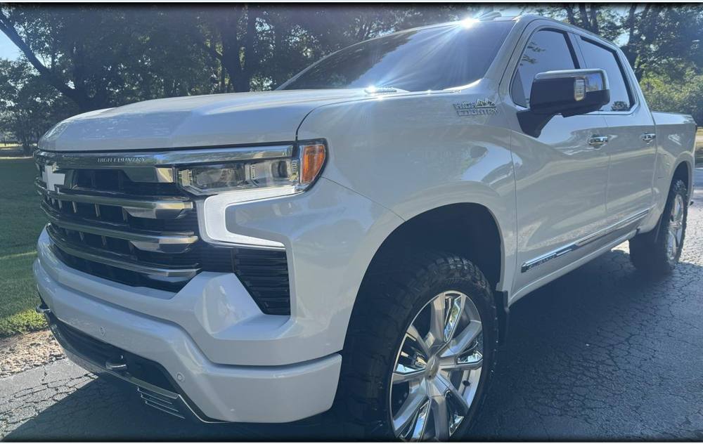 2026 Chevrolet Silverado 1500 — photo 1 of 44