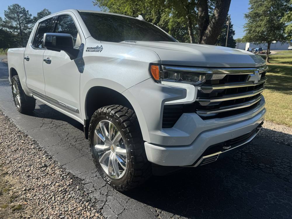 2026 Chevrolet Silverado 1500 — photo 10 of 44