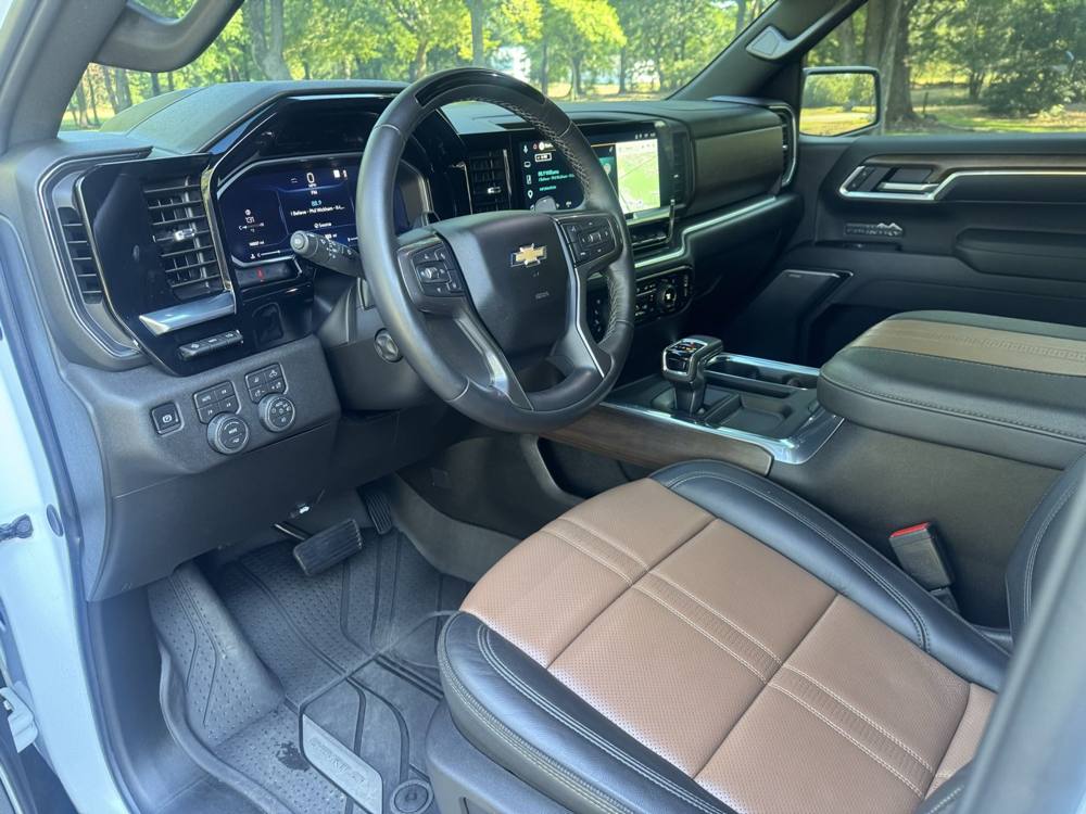 2026 Chevrolet Silverado 1500 — photo 16 of 44