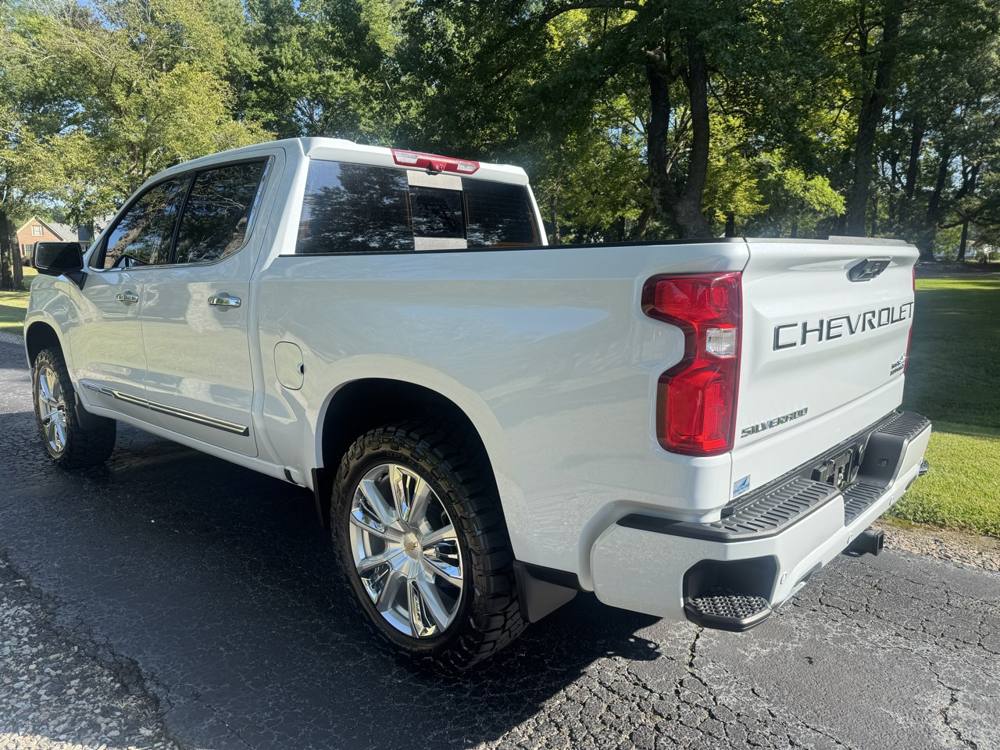 2026 Chevrolet Silverado 1500 — photo 8 of 44