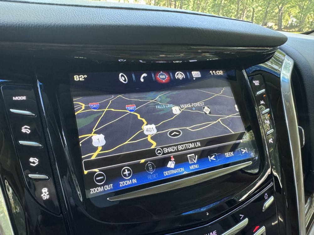 2019 Cadillac Escalade ESV — photo 34 of 41