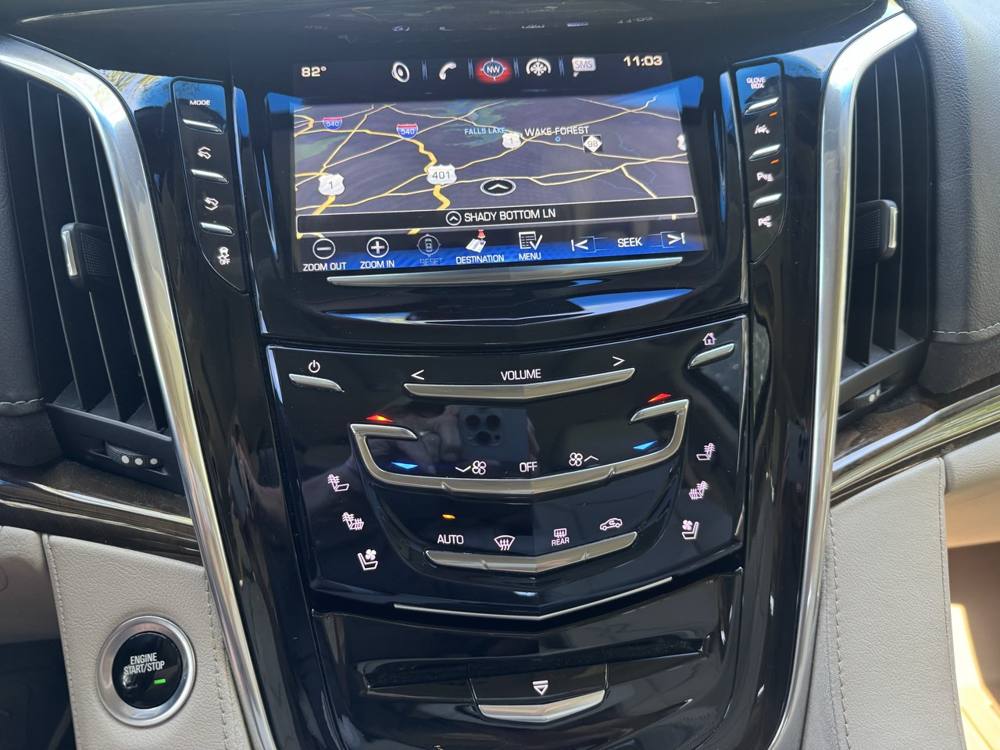 2019 Cadillac Escalade ESV — photo 35 of 41