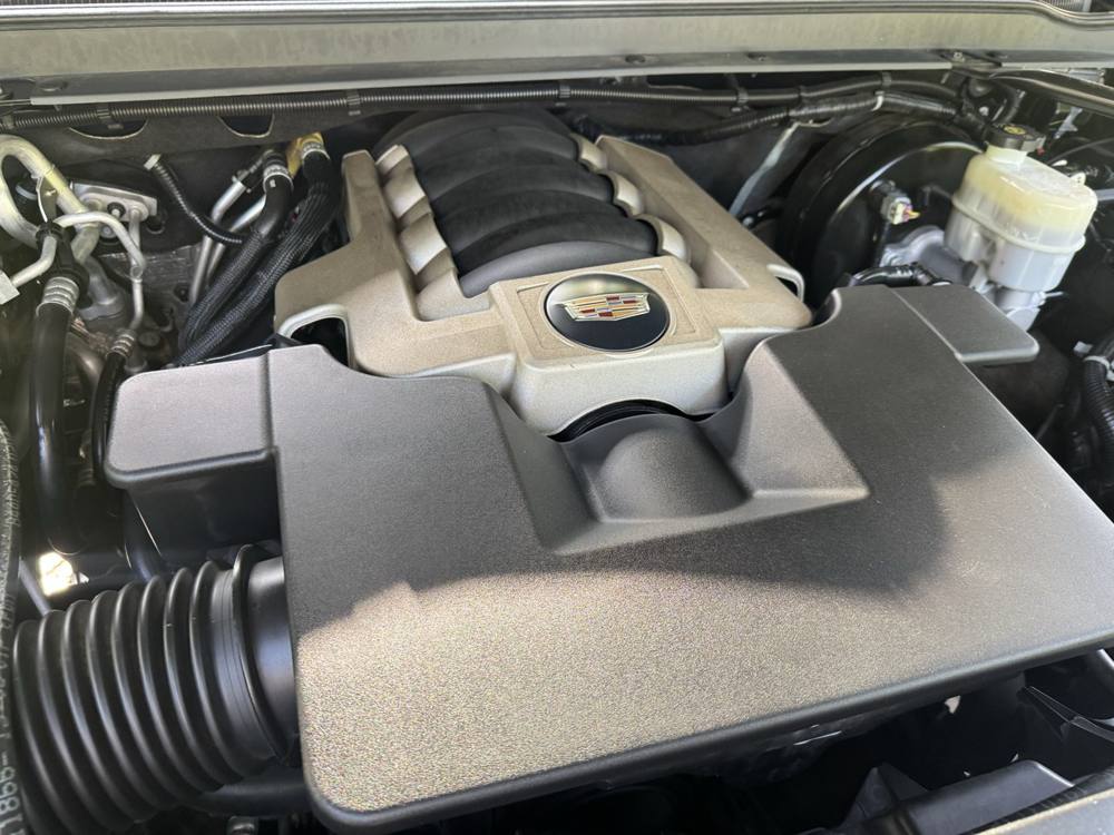 2019 Cadillac Escalade ESV — photo 40 of 41