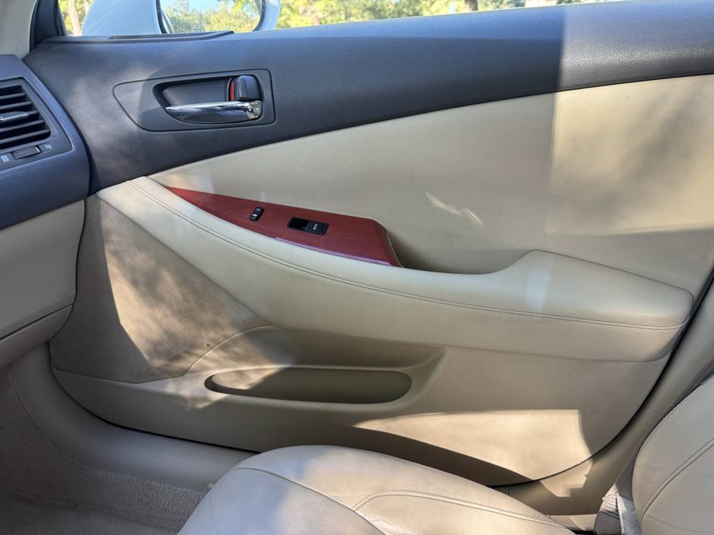 2008 Lexus ES 350 — photo 27 of 33