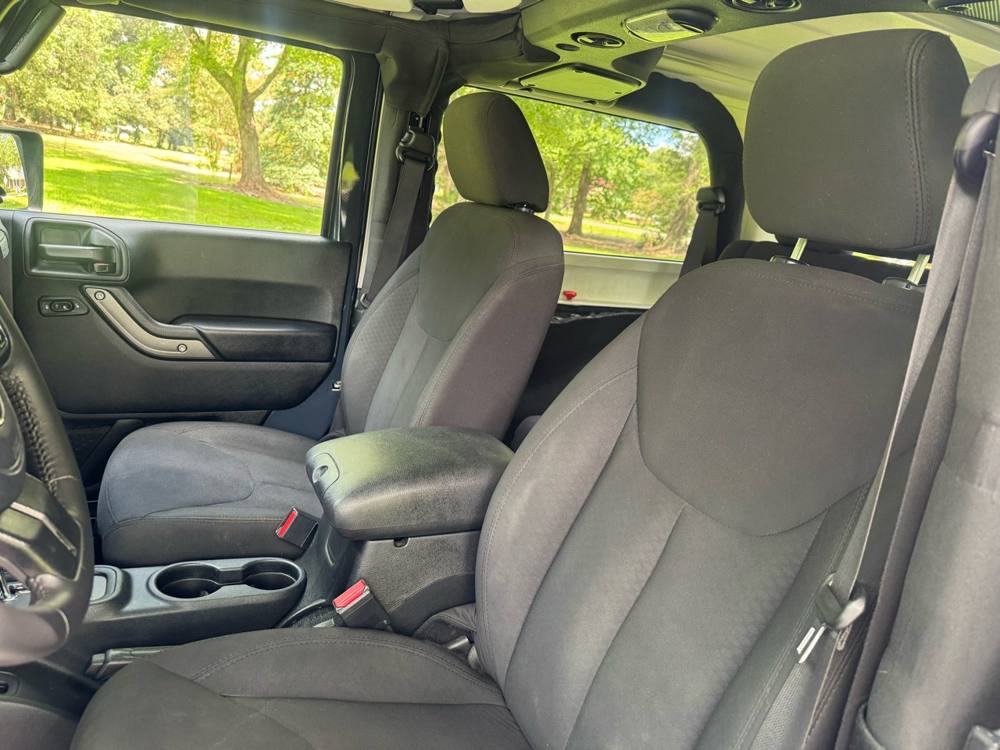 2018 Jeep Wrangler JK — photo 17 of 39