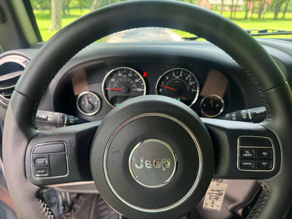 2018 Jeep Wrangler JK — photo 23 of 39