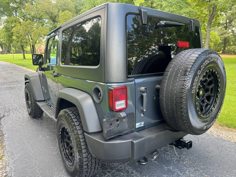 2018 Jeep Wrangler JK — photo 6 of 39