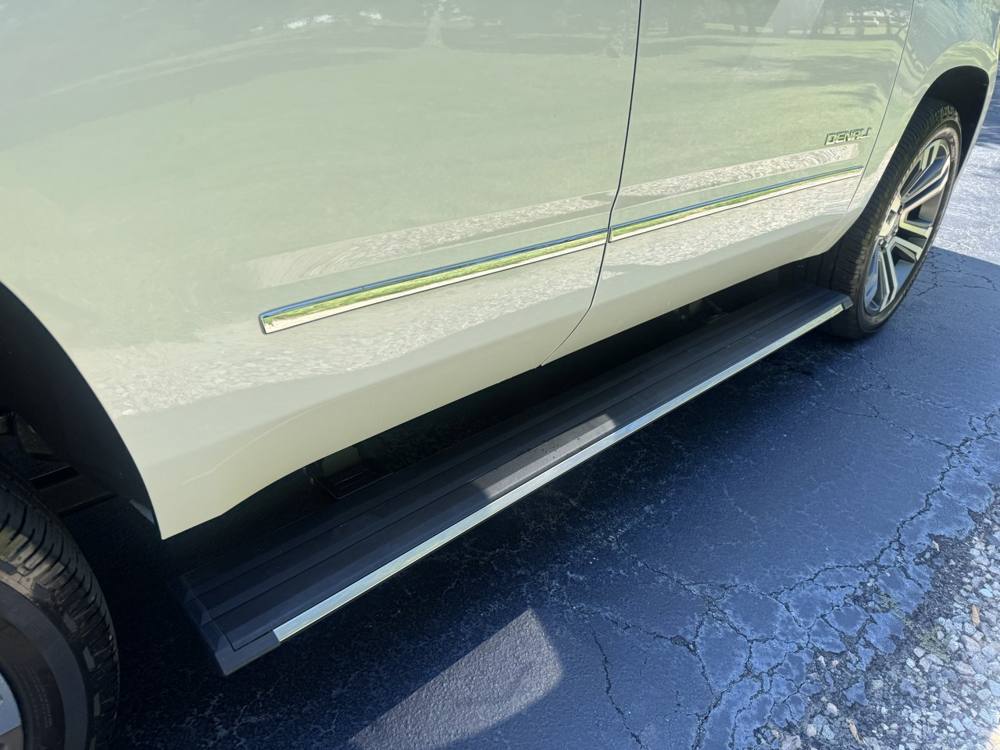 2018 GMC Yukon — photo 12 of 43