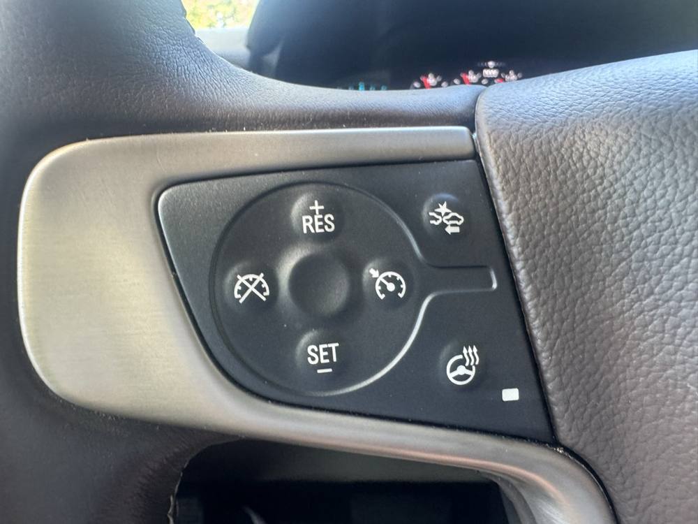 2018 GMC Yukon — photo 25 of 43