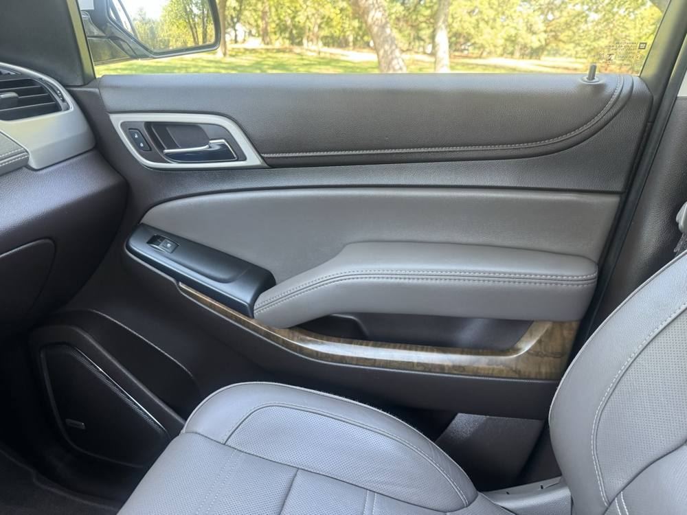 2018 GMC Yukon — photo 32 of 43