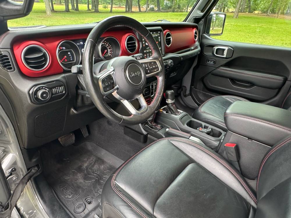 2019 Jeep Wrangler Unlimited — photo 17 of 47