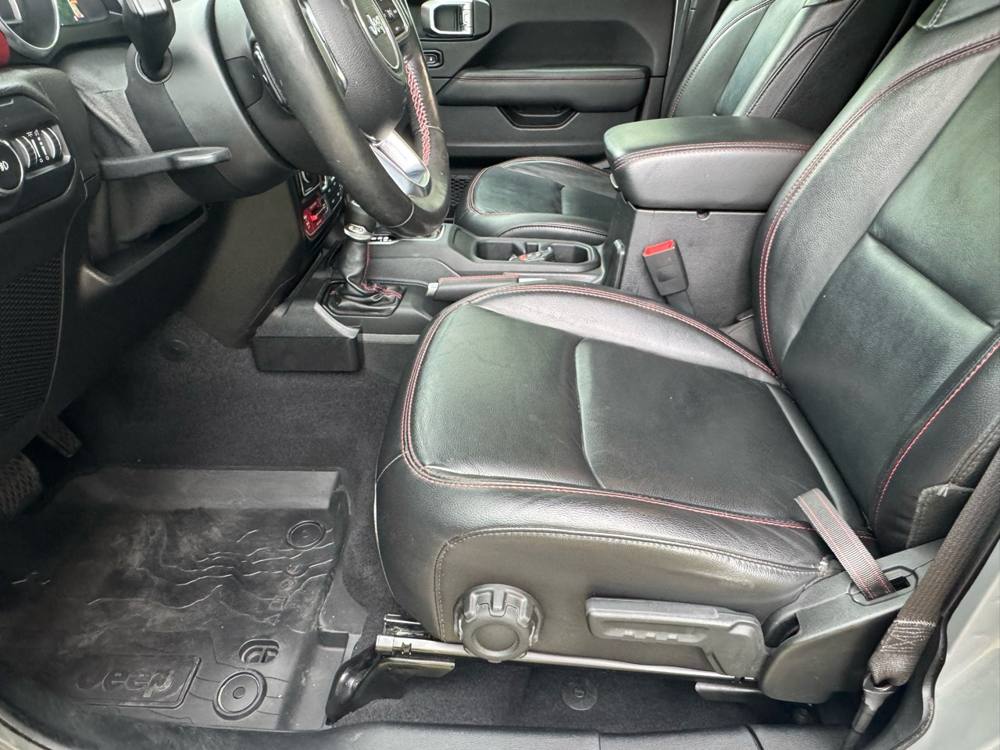 2019 Jeep Wrangler Unlimited — photo 18 of 47