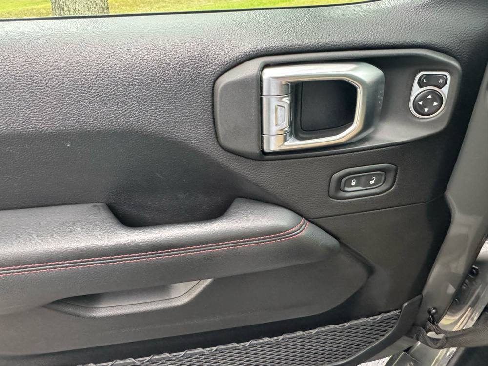2019 Jeep Wrangler Unlimited — photo 33 of 47