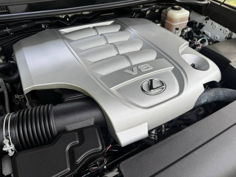 2021 Lexus LX — photo 41 of 42