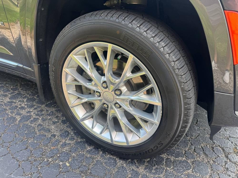 2021 Jeep Grand Cherokee L — photo 12 of 44