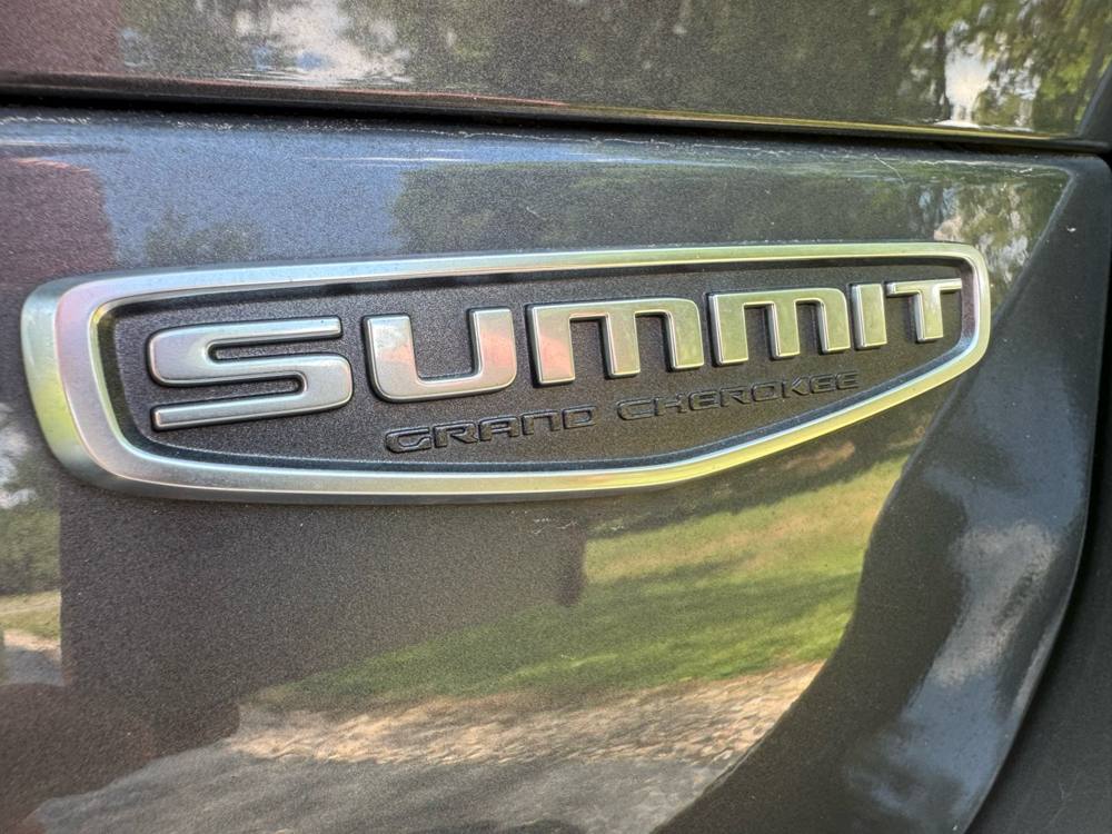 2021 Jeep Grand Cherokee L — photo 14 of 44