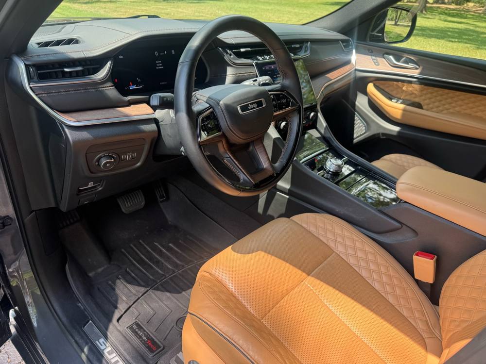 2021 Jeep Grand Cherokee L — photo 16 of 44