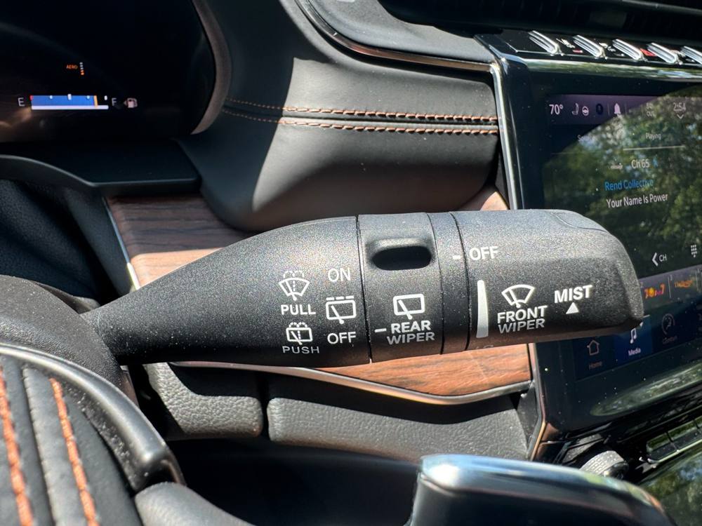 2021 Jeep Grand Cherokee L — photo 29 of 44