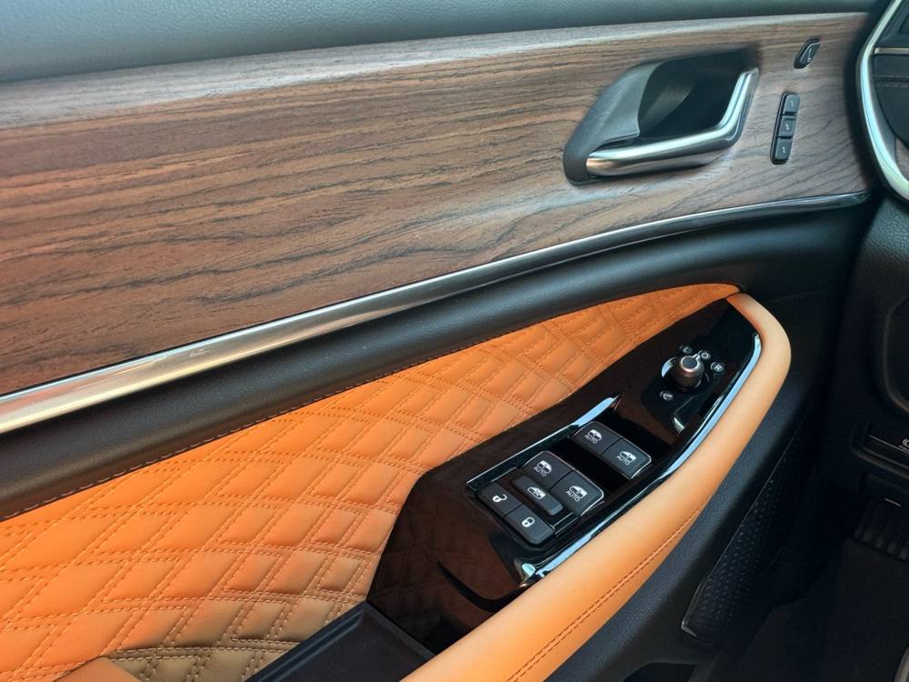 2021 Jeep Grand Cherokee L — photo 32 of 44