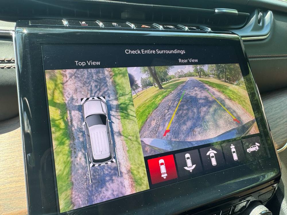 2021 Jeep Grand Cherokee L — photo 35 of 44