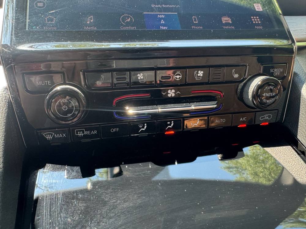 2021 Jeep Grand Cherokee L — photo 37 of 44