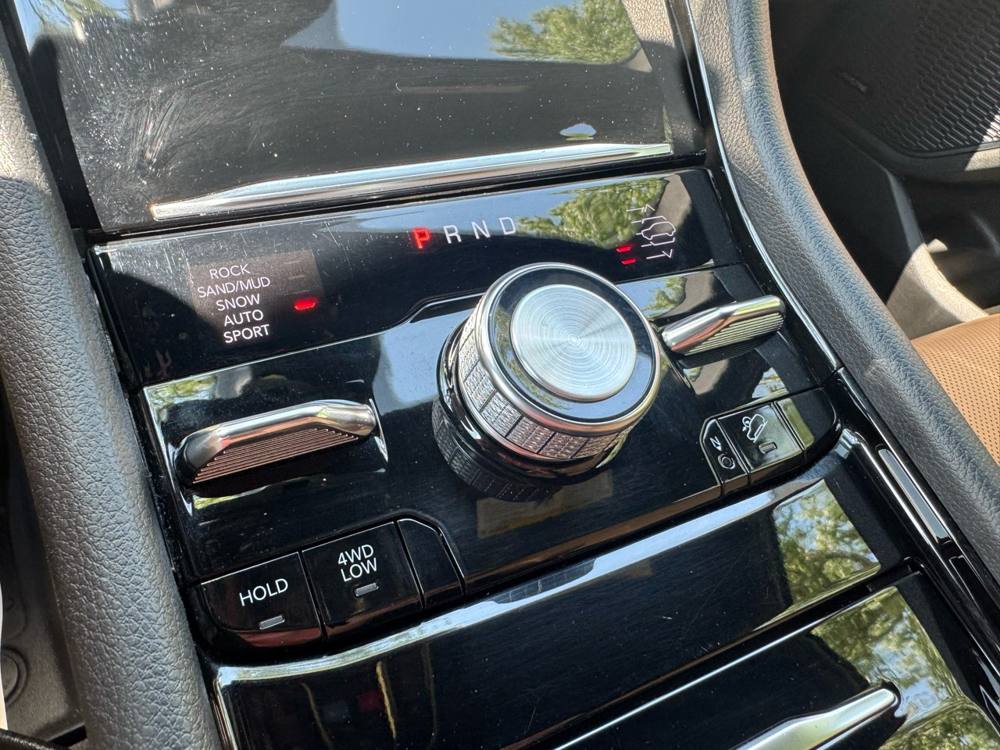 2021 Jeep Grand Cherokee L — photo 38 of 44