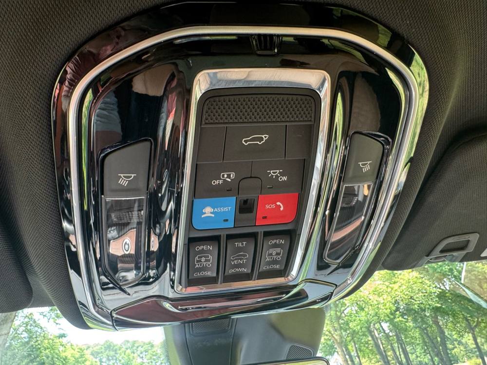 2021 Jeep Grand Cherokee L — photo 40 of 44