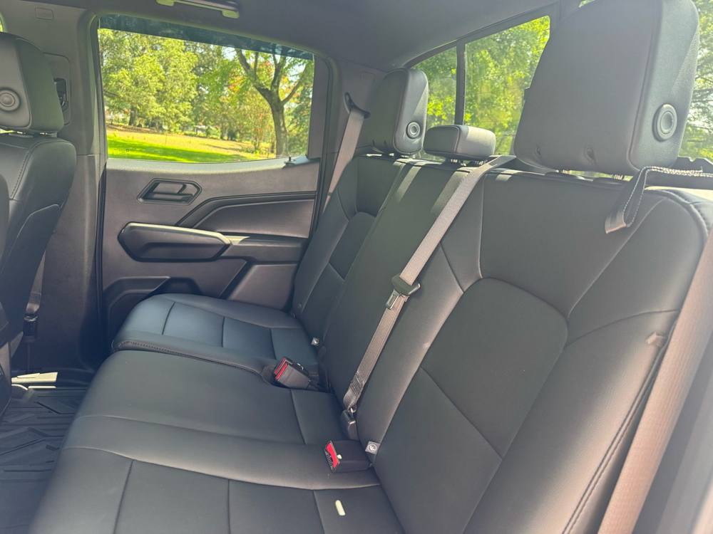 2025 Chevrolet Colorado — photo 20 of 42