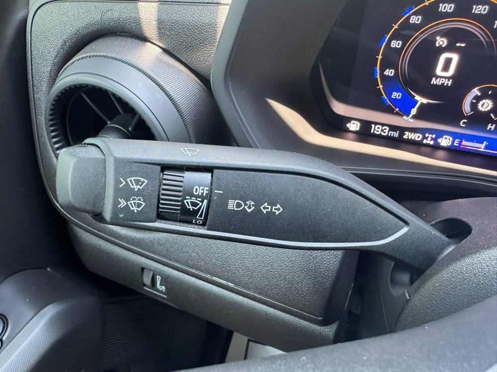 2025 Chevrolet Colorado — photo 25 of 42