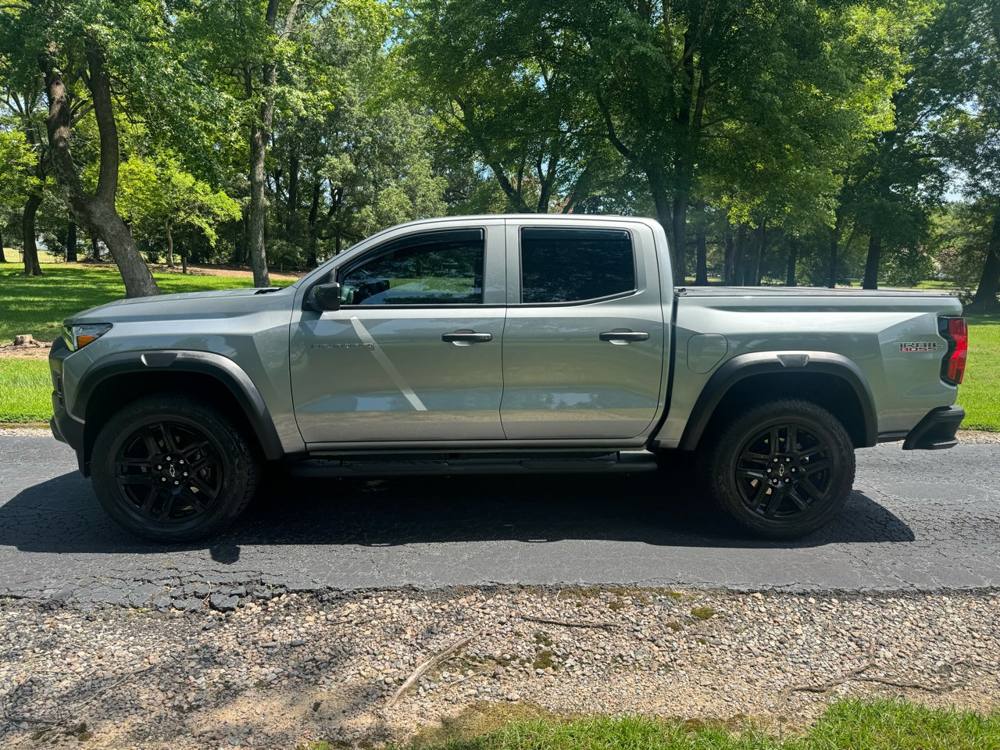 2025 Chevrolet Colorado — photo 4 of 42