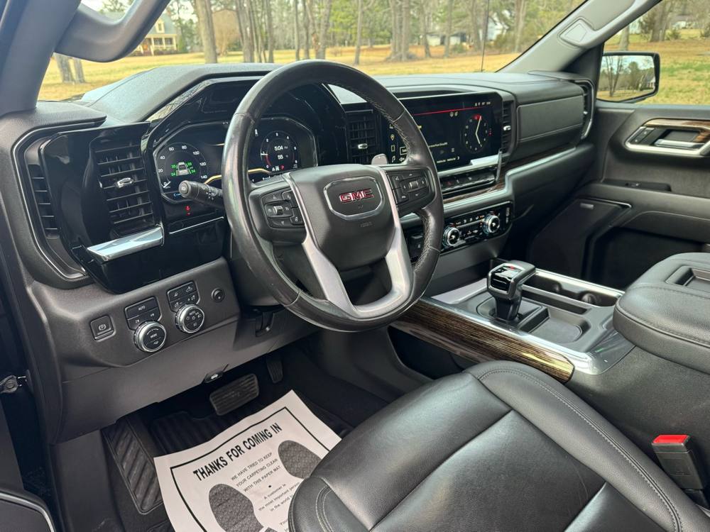 2022 GMC Sierra 1500 — photo 16 of 40