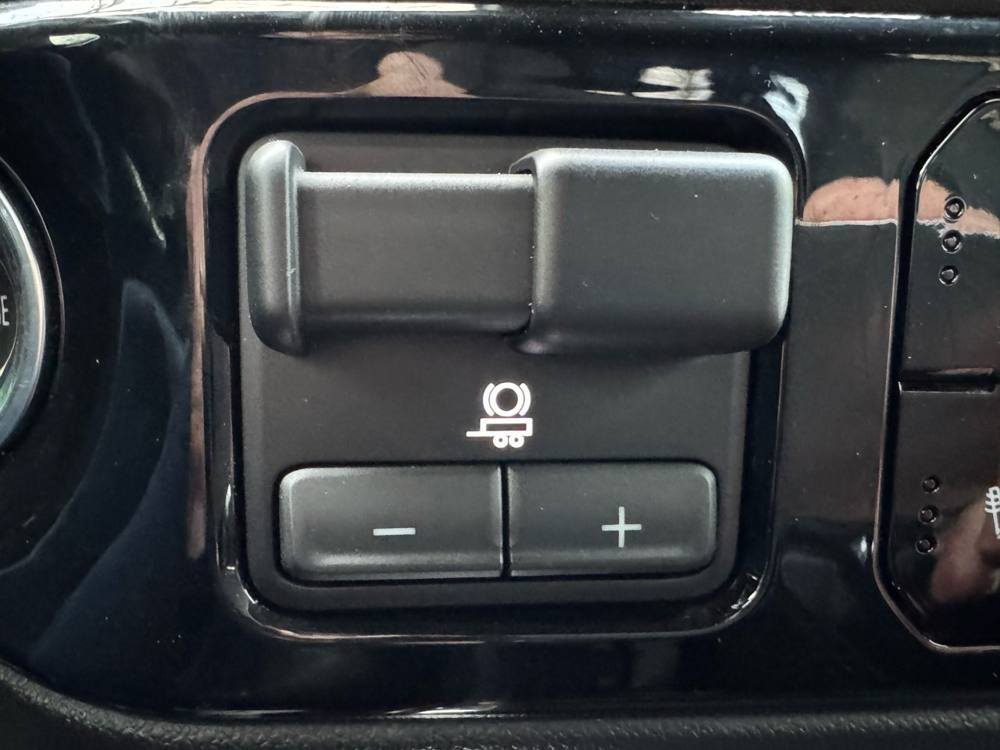 2022 GMC Sierra 1500 — photo 36 of 40