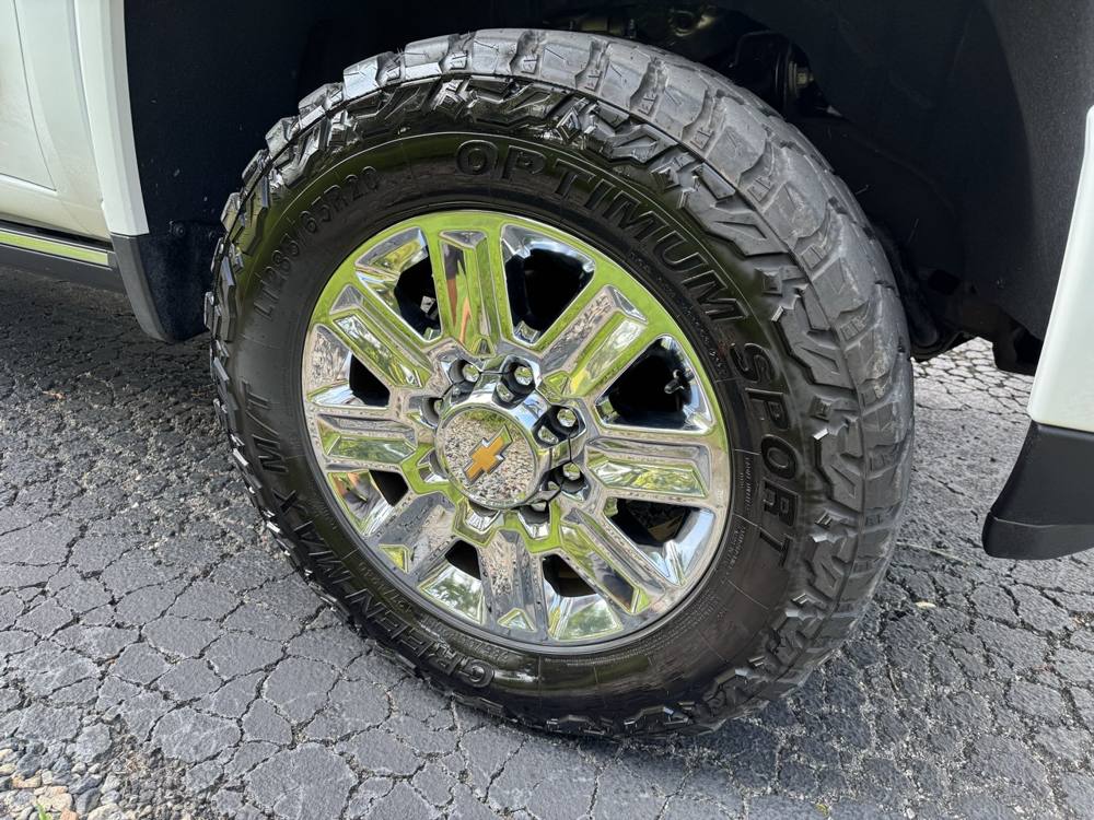 2024 Chevrolet Silverado 2500HD — photo 12 of 45