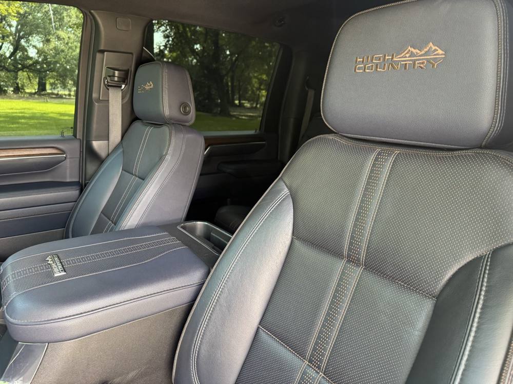 2024 Chevrolet Silverado 2500HD — photo 19 of 45